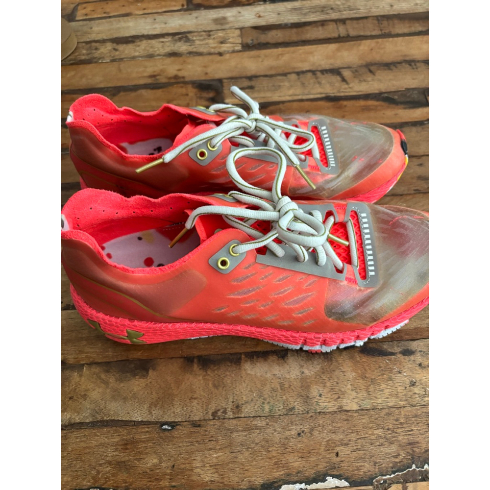 Women's Under Armour HOVR Machina LT Running Shoes 9.5 Coral Grey